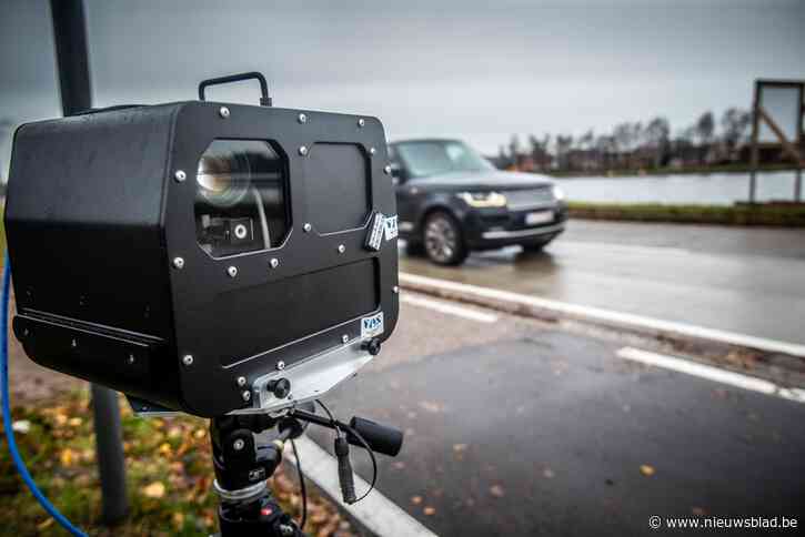 Tegen 115 km per uur op Steenweg naar Aalst
