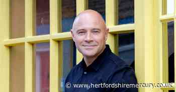 The ex-firefighter from Hertford coaching women on healthy relationships - Herts Live