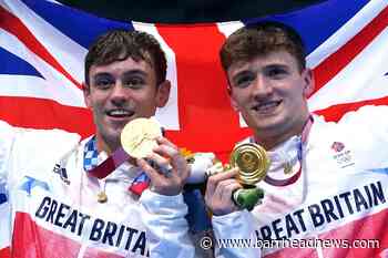 Tom Daley makes knitted pouch to keep Olympic gold medal safe - Barrhead News