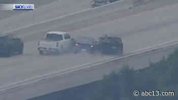 Houston police chase: Wanted murder suspect takes off after chase ends in crash on Hardy Toll Road - KTRK-TV