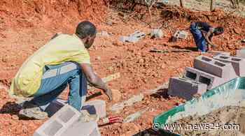 Land invaders start building in Napierville in Pietermaritzburg | Witness - News24