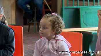 Boekfiets moet Zeeuwse kinderen uit leesdip halen - Omroep Zeeland