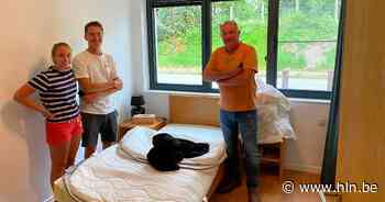 Agenten halen voortvluchtige uit Gasthof Kapelhof: “Toen ze hem afvoerden zei hij nog 'Merci et au revoir'” - Het Laatste Nieuws