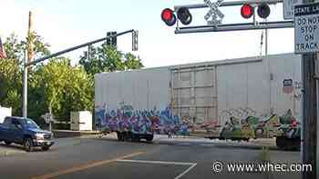 Schumer: Stopped trains causing traffic back up in Fairport, calls for change