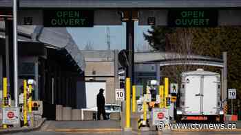 Canadian border workers vote in favour of striking as soon as Aug. 6: union