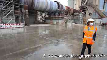 Baerbock im Schwenk-Zementwerk: Wahlkampf ist nicht nur Zuckerschlecken