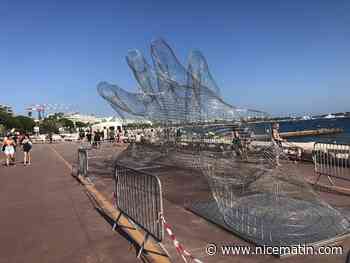 En l’escaladant, il abîme cette sculpture monumentale de la Croisette à Cannes