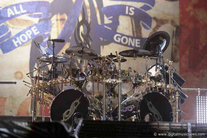 Slipknot’s Founding Drummer Joey Jordison Has Died – Age 46
