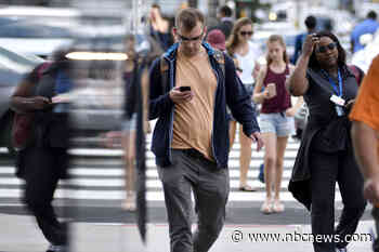 Turn off, turn on: Simple step can thwart top phone hackers