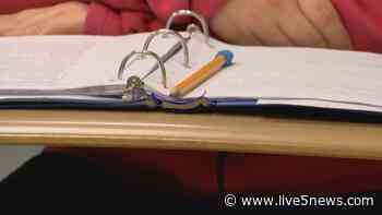 Teachers, medical professionals react to state's continued ban on mask mandates for classrooms - Live 5 News WCSC