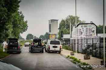 Inbreker schiet eigenaar bouwbedrijf in de borst (Beringen) - Het Belang van Limburg Mobile - Het Belang van Limburg
