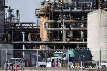 Texas chemical plant leak leaves 2 dead, 30 hospitalized