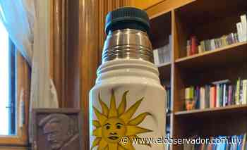 El regalo de Lacalle Pou al Pacha Sánchez que surgió de un elogio en Presidencia - El Observador