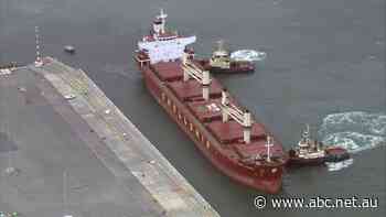 WA Premier urged not to stop the boats after vow to turn ships back to Indonesia