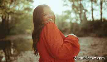 Emily Scott Robinson To Release Debut Oh Boy Records Project, 'American Siren' - musicrow.com