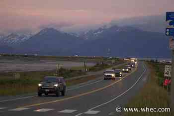 Alaska quake produces prolonged shaking, small tsunami