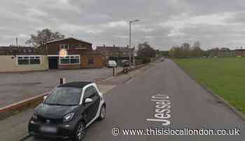 Cottage Loaf pub Loughton: Man suffers head injury after attack