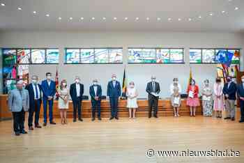 Gemeente reikt eretekens uit - Het Nieuwsblad