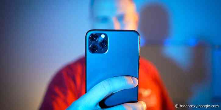 Worried about your screen time? These restaurants and hotels will lock your phone up, and some will even pay you for it.