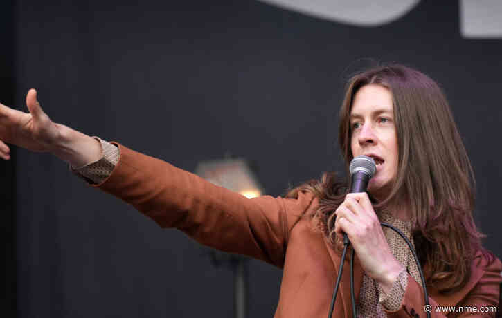 Watch Blossoms surprise school kids with impromptu gig at leavers day festival