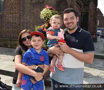 Crowds of families enjoy St Helens Peppa Pig event - St Helens Star