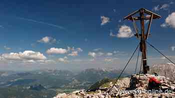 Wanderer stürzt bei Bergtour in den Alpen ab und stirbt