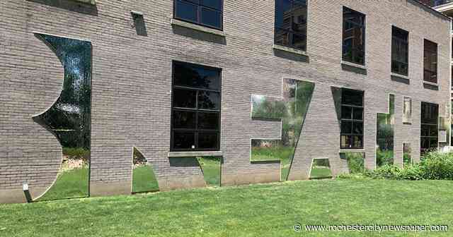 Ong Siraphisut’s 'BREATHE' installation gets viewers to stop and reflect