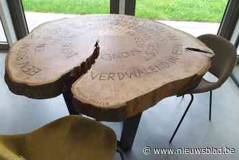 Verdwenen beuk leeft verder als tafel in Kruispunt