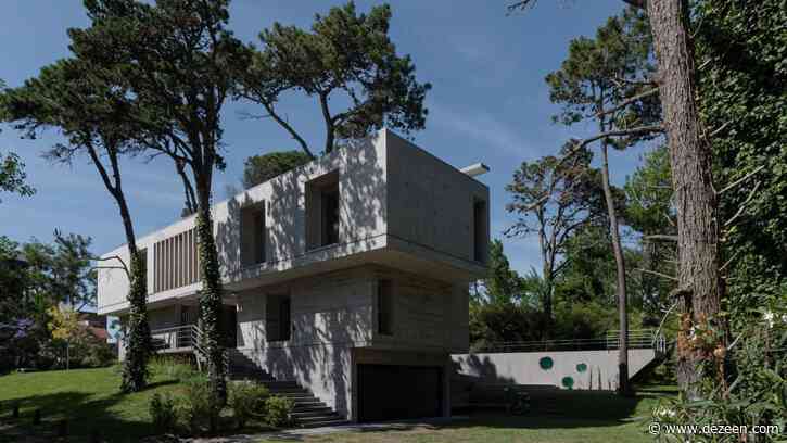 Estudio Galera builds "simple and imperfect" concrete holiday home in Argentina