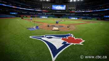 'There's no place like home': After 670 days, Blue Jays return to play baseball in Toronto again
