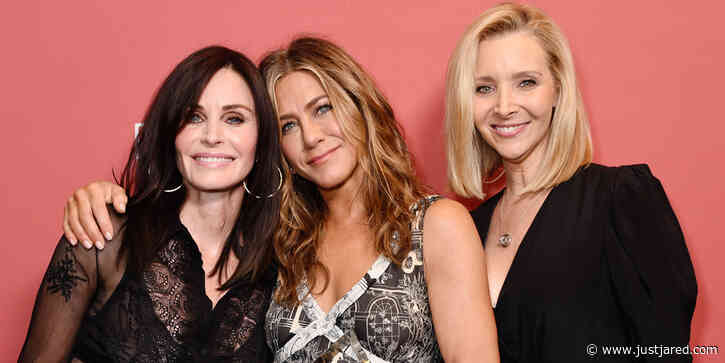 Lisa Kudrow Gets Birthday Love From Jennifer Aniston & Courteney Cox