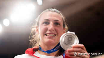 Zu Gast am Hauptplatz - Neunkirchen feiert Silbermedaillengewinnerin Polleres - NÖN.at