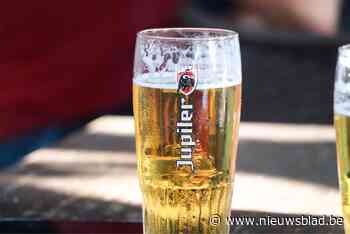 Man brengt gestolen aanhangwagen naar politie, maar krijgt levenslang rijverbod omdat hij dat onder invloed deed - Het Nieuwsblad