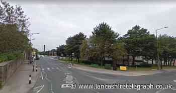 Police close part of Bolton Road in Blackburn following crash - Lancashire Telegraph