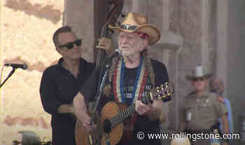 See Willie Nelson Perform at Voting Rights March in Austin