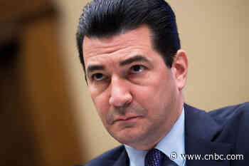 Dr. Scott Gottlieb estimates up to 1 million Americans infected with Covid daily as delta spreads - CNBC