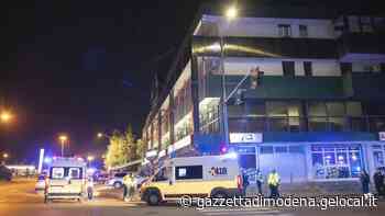 Modena, via Emilia ovest: «Una settimana per ripulire il condominio incendiato» - La Gazzetta di Modena