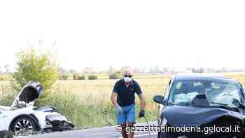 Frontale a Bomporto, gravissima 26enne - La Gazzetta di Modena