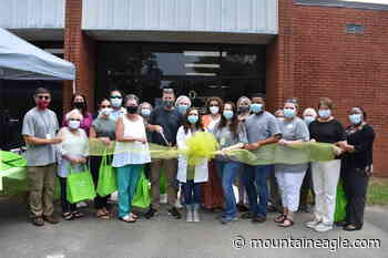 GALLERY: Capstone West Jasper cuts ribbon to new clinic - Daily Mountain Eagle