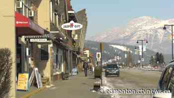1 week in, more signage coming to downtown Jasper's paid parking pilot - CTV Edmonton