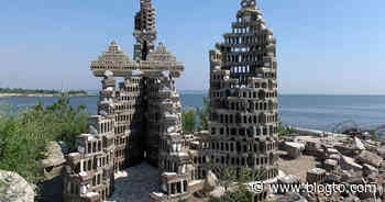 Someone built amazing towers out of construction waste on a Toronto beach - blogTO
