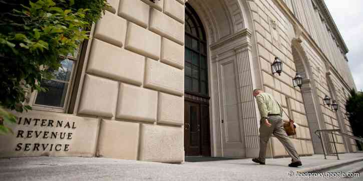Stimulus checks totaling almost $800 million went to incarcerated people, IRS records show