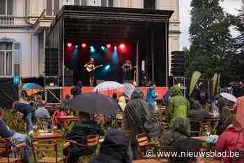 Twee concertavonden in Borluutpark: geen tafel vrij op intieme editie van Dioniss