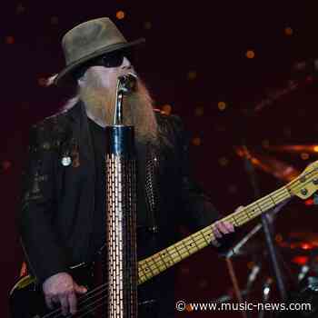 ZZ Top pay Dusty Hill tribute in first performance since his passing