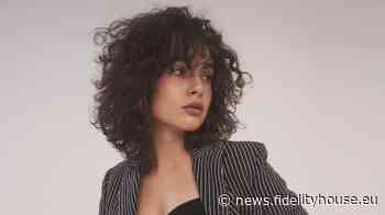 Madame e l'elogio agli uomini: "Far di tutta l'erba un fascio è da superficiali" - Fidelity News