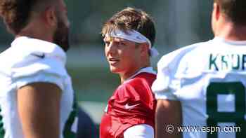 Young leading young in Jets' QB room; how will it impact Zach Wilson?