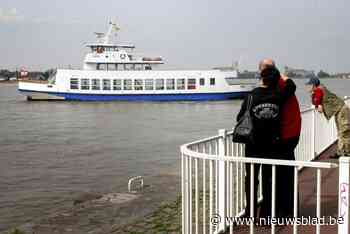 Flandriaboot vaart tegen de kade, twee passagiers gewond