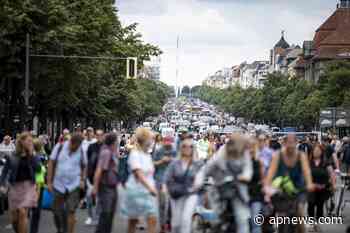 Crowds defy ban to protest coronavirus measures in Berlin - Associated Press