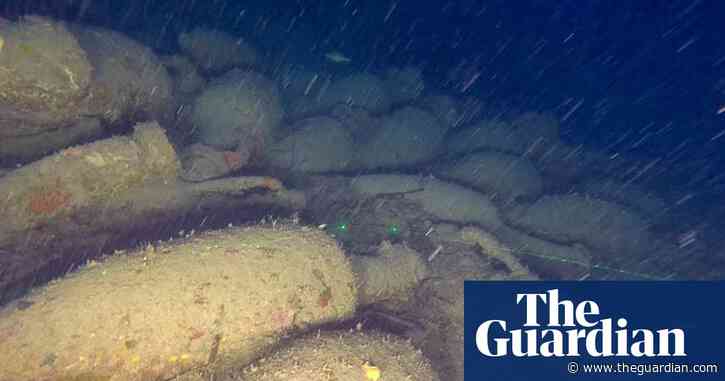 Submarine robot captures underwater footage of ancient Roman ship laden with wine jars – video