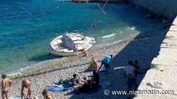 A Villefranche-sur-Mer, des voiliers sur la coque, conséquence de la forte houle